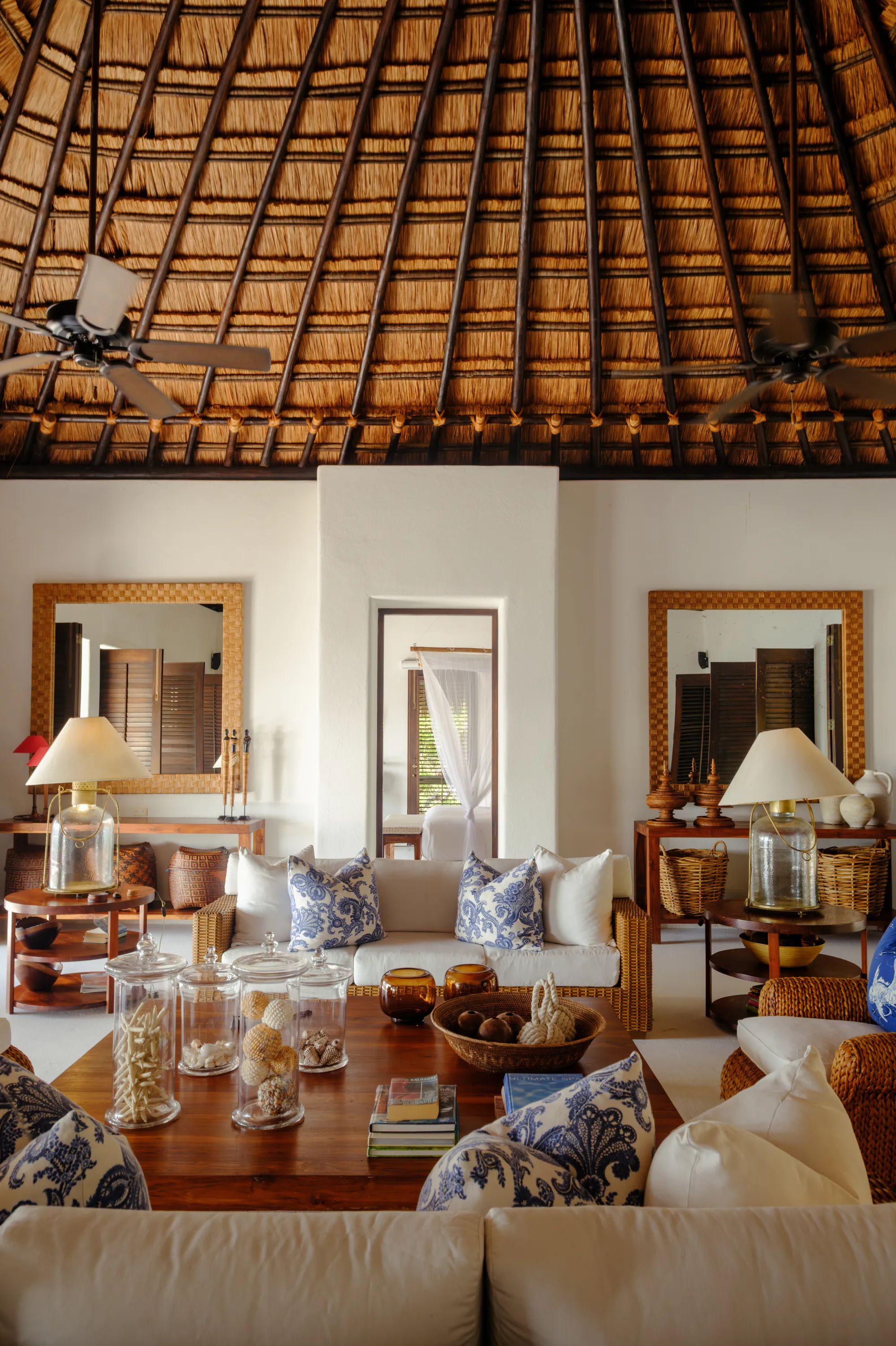 The living room of Villa Pinto at Ancalá Casas Altas, Isla Barú